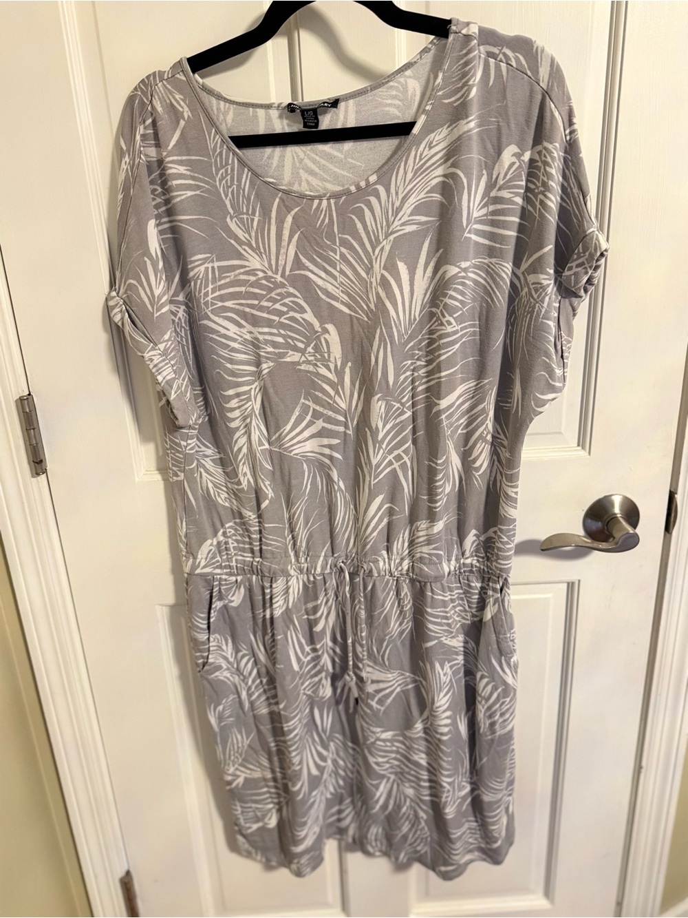 Hilary Radley Gray and White Leaf-Print Midi Dress